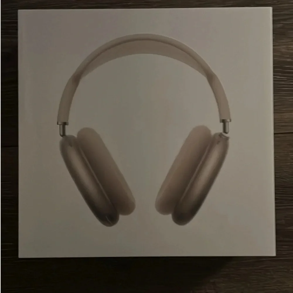 Apple Over-Ear Headphones - Pink Sand
